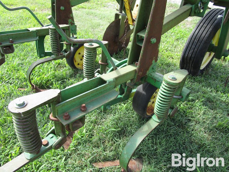 john-deere-825-image-15