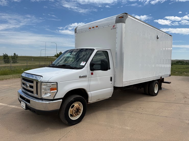 2018-ford-e450-sd-image-3