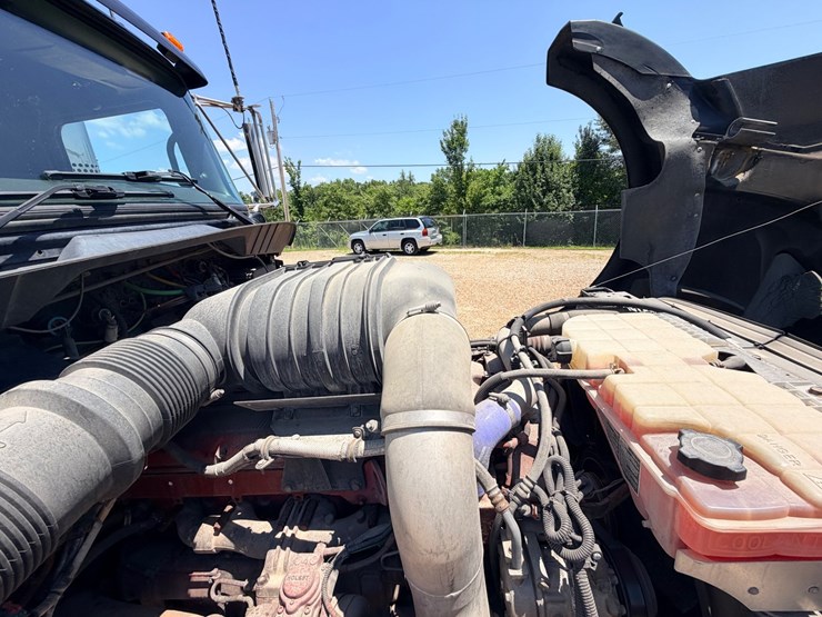 2010-kenworth-t800-image-50