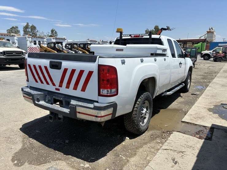 2012-gmc-sierra-2500-image-3