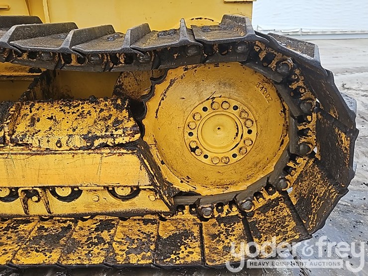2006-deere-650j-image-23