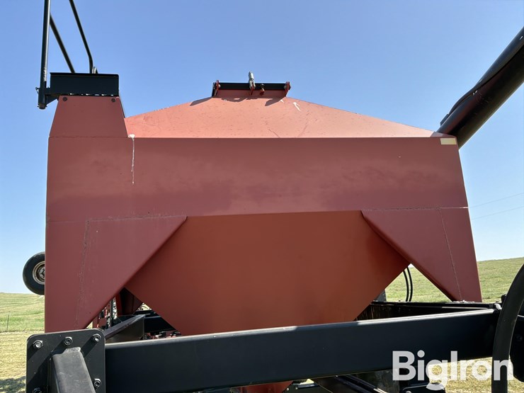 case-ih-2400-image-15