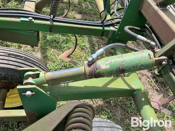 john-deere-field-cultivator-image-17