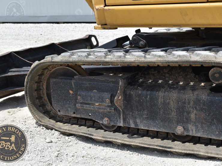 2023-caterpillar-303cr-image-42