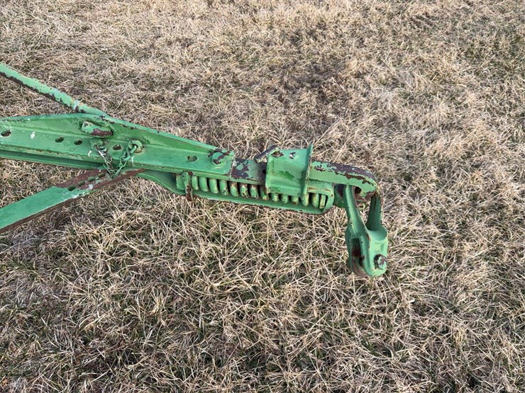 john-deere-pull-type-two-bottom-plow-image-11