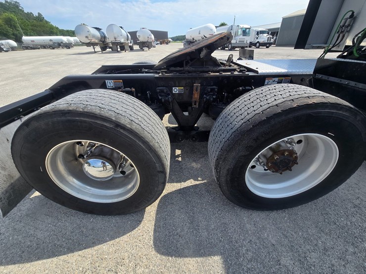 2018-kenworth-t680-image-85
