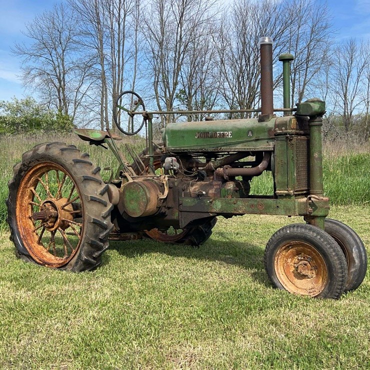 JOHN DEERE A