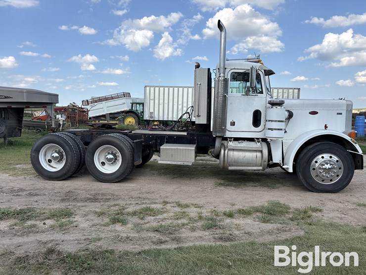1982-peterbilt-359-image-4