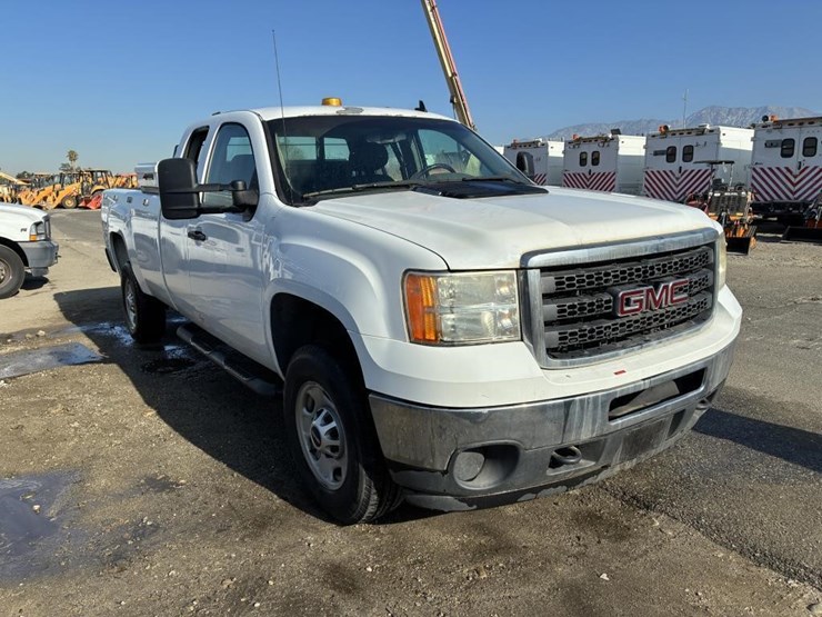 2012-gmc-2500-image-2