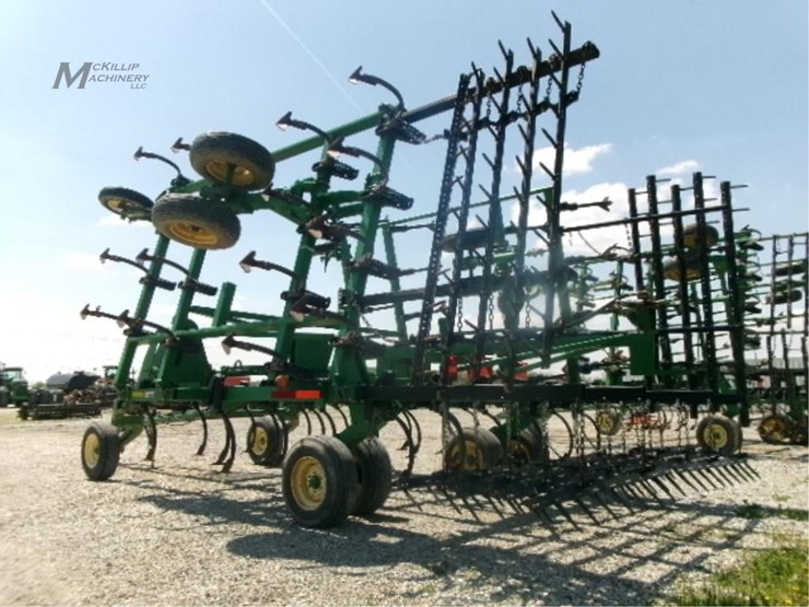2003-john-deere-2210-image-10