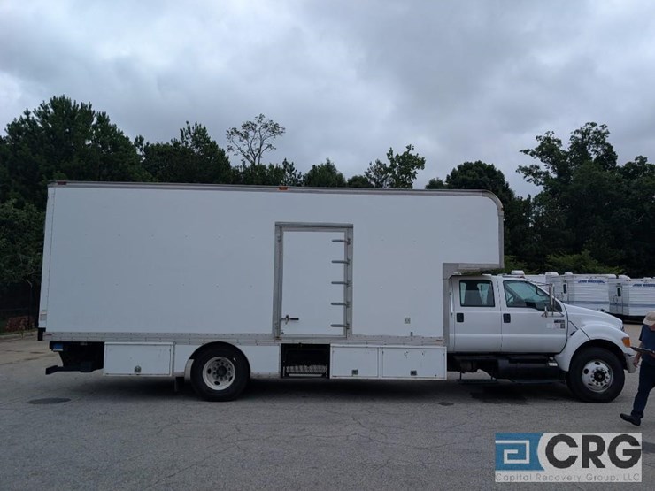 2010-ford-f650-image-6