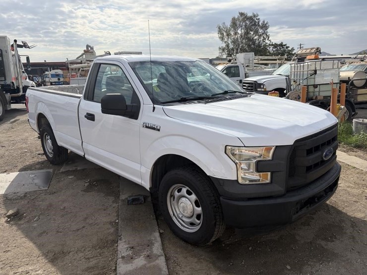 2016-ford-f150-image-2