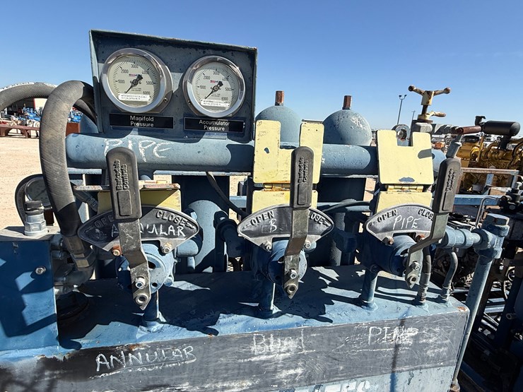 caterpillar-550-image-4