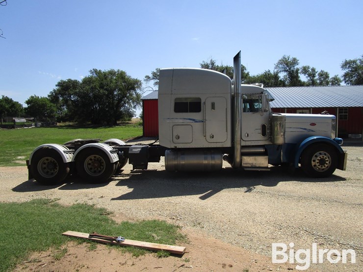 2001-peterbilt-379-image-4