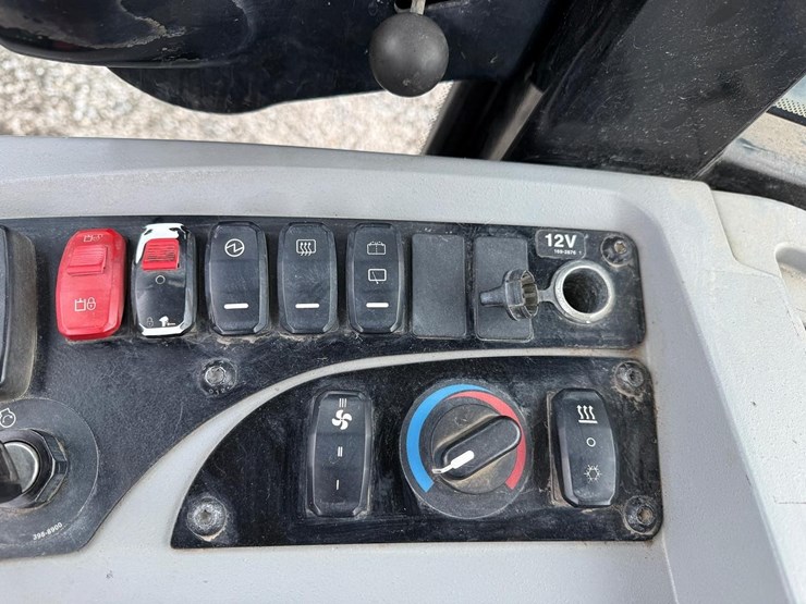 2019-caterpillar-908m-image-24