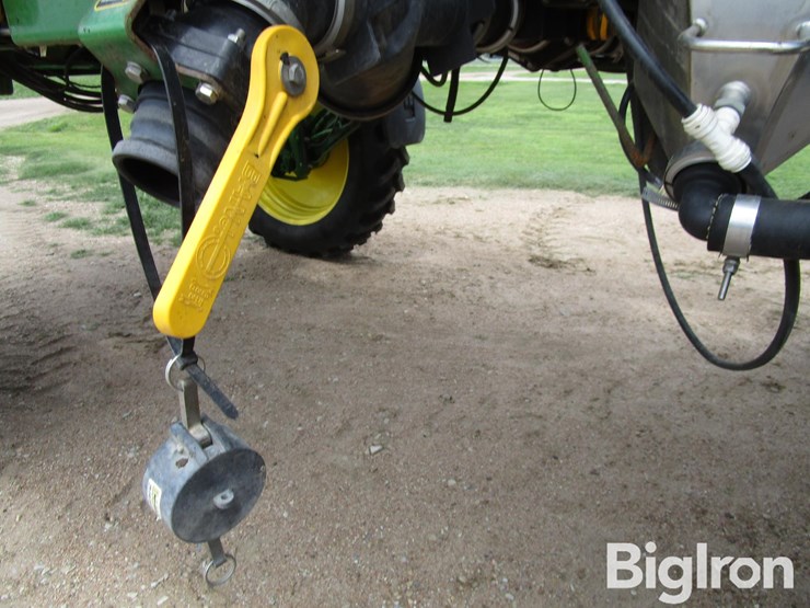 2013-john-deere-4830-image-11