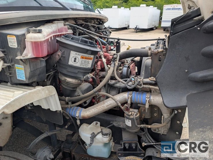 2012-freightliner-m2-stakebed-truck-image-12