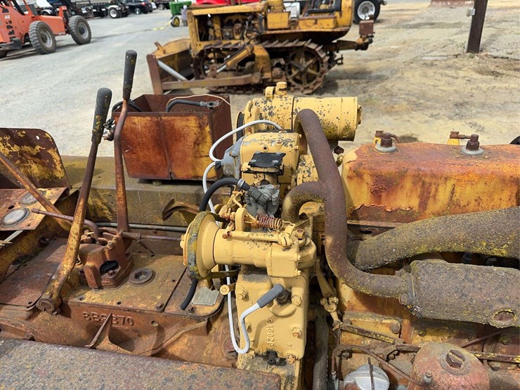 caterpillar-d2-image-13