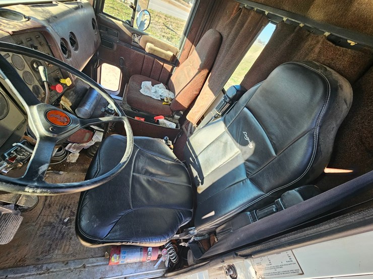 1990-international-f9370-image-68