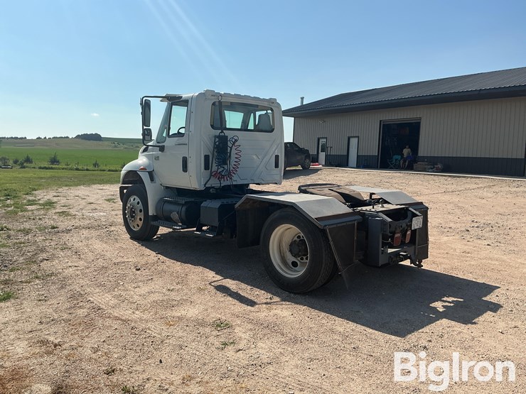 2007-international-durastar-4400-image-7