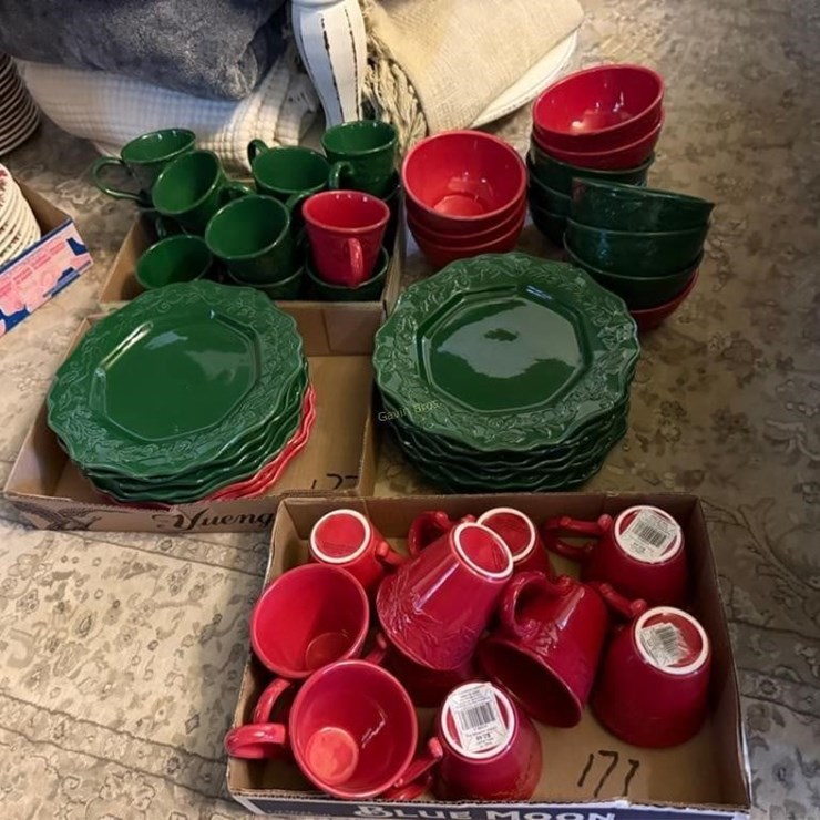 Large Set of Xmas Dishes