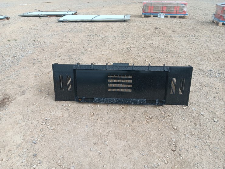 #l75-025-•-future-rock-bucket-skid-steer-attachment-image-3