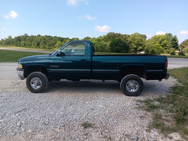 1994-dodge-ram-2500-image-3