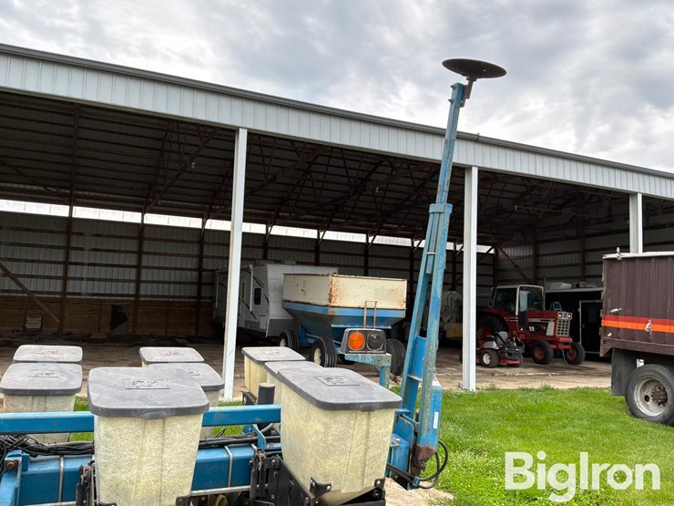 2000-kinze-2000-image-16
