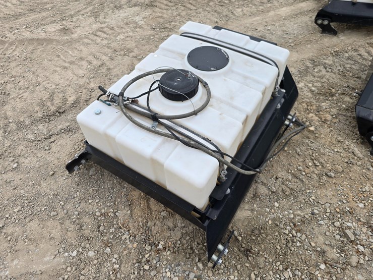 #23966-•-sprayer-tank-skid-steer-roof-mount-image-4