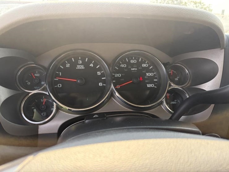 2012-gmc-sierra-3500-image-19