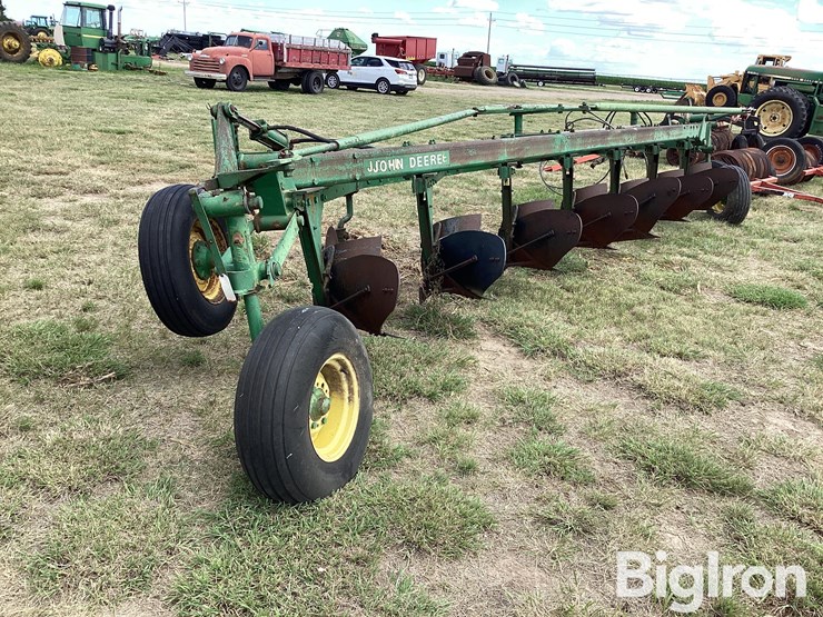 john-deere-7-image-5