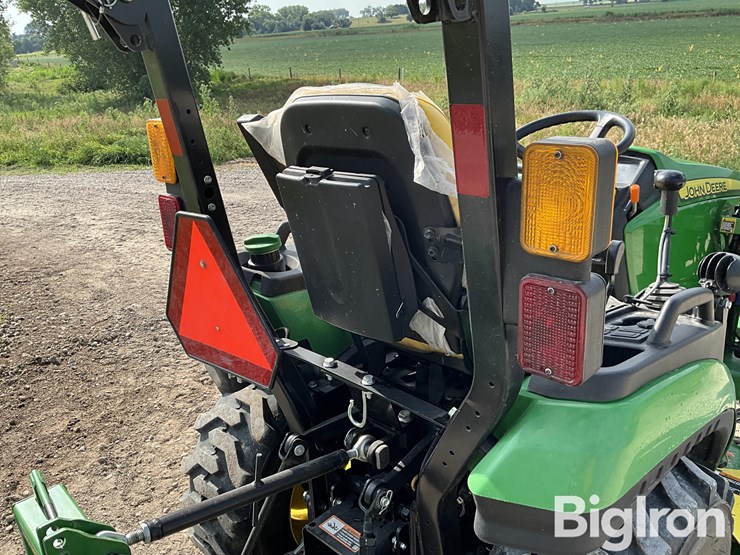 2023-john-deere-2025r-image-19