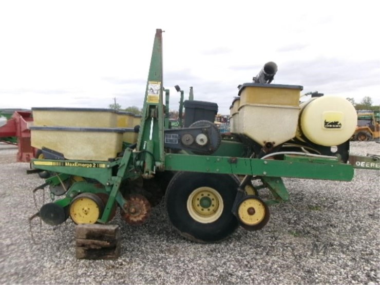 1989-john-deere-7240-image-6