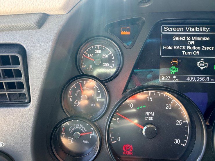 2021-peterbilt-579-image-128