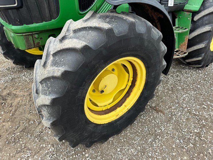 2010-john-deere-6430-image-12