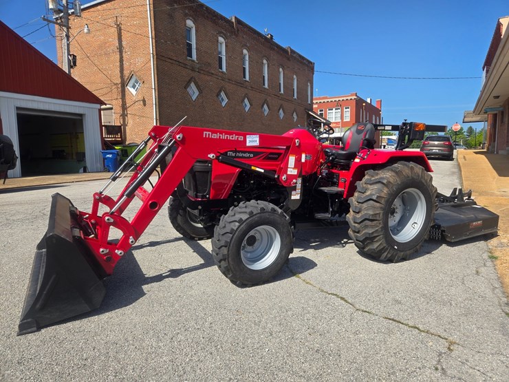 2023-mahindra-4550-image-5