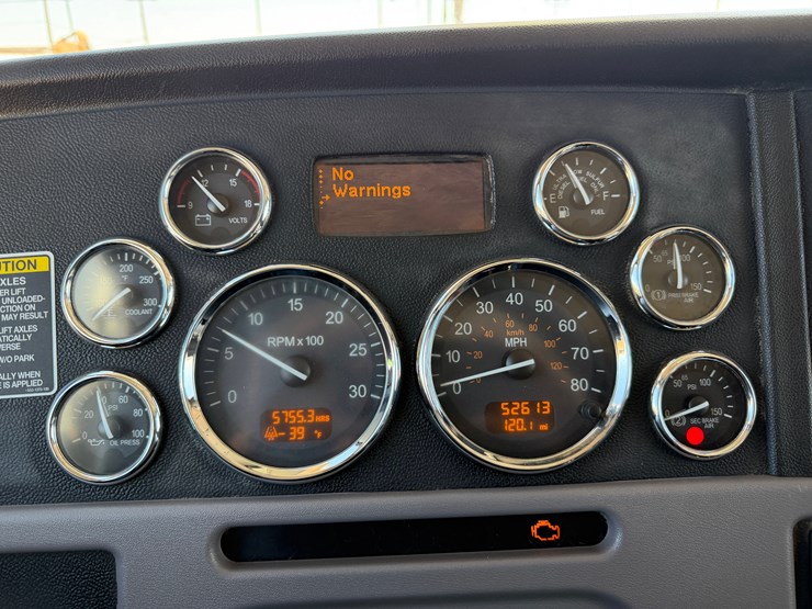 2014-peterbilt-367-image-26