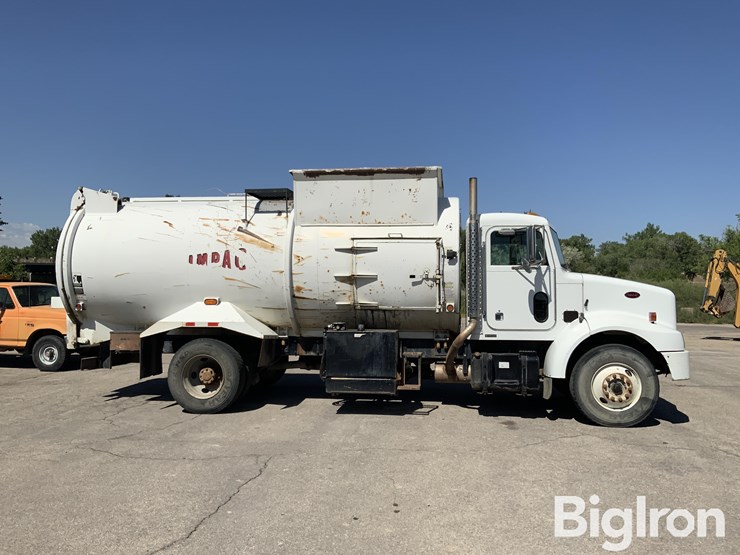 2004-peterbilt-330-image-4