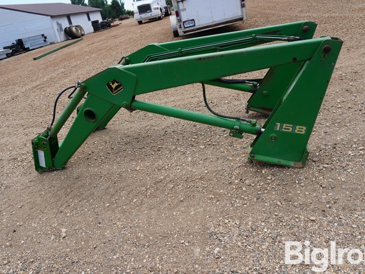 john-deere-158-image-8