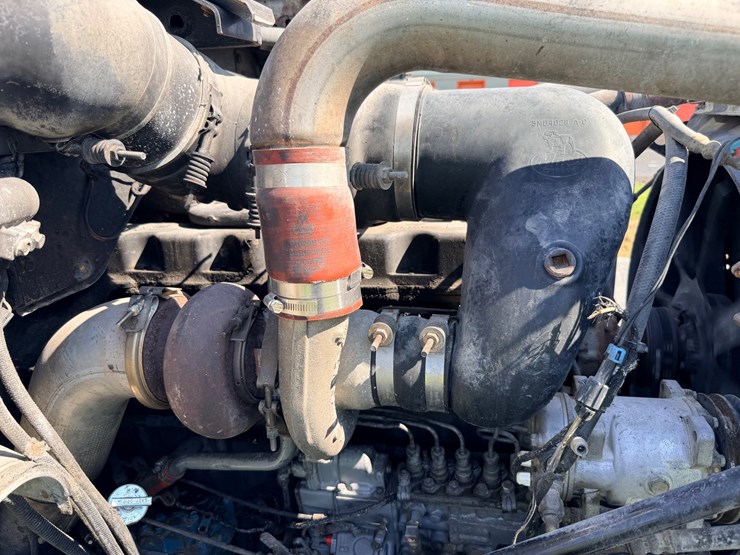 1993-mack-dm690s-image-100