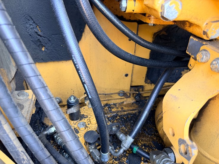 2010-caterpillar-328d-image-39