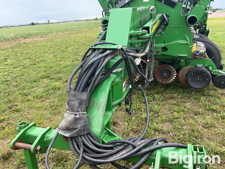 2009-john-deere-1790-image-11