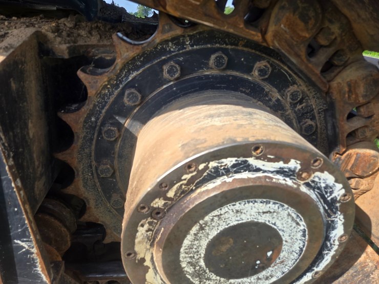 2015-caterpillar-521b-image-64