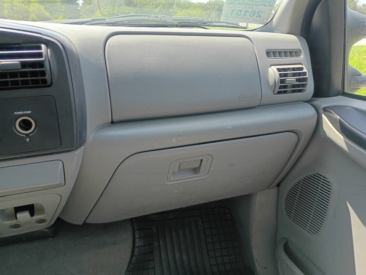 2007-ford-f550-image-40