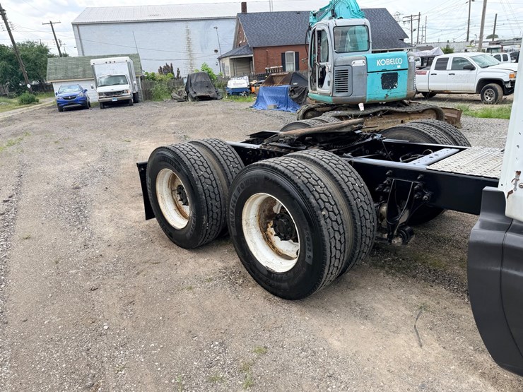 2014-international-prostar-image-37
