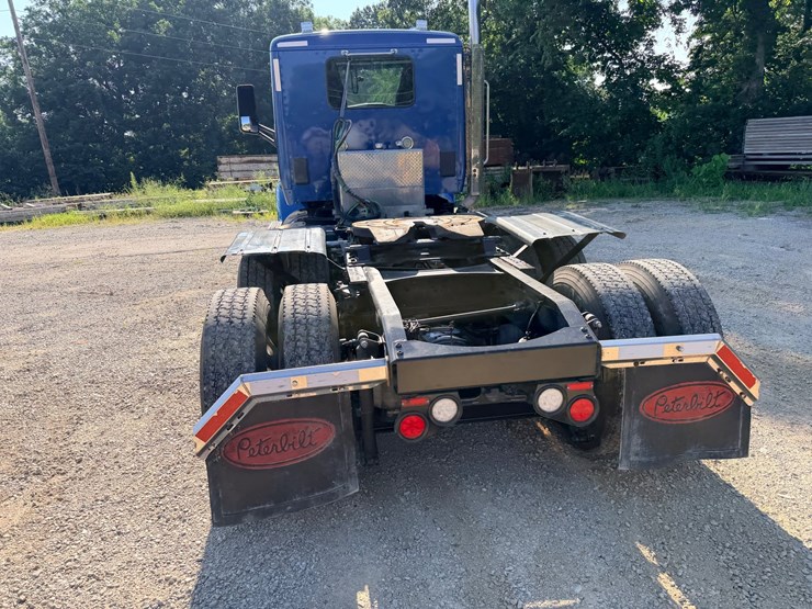 2021-peterbilt-579-image-36