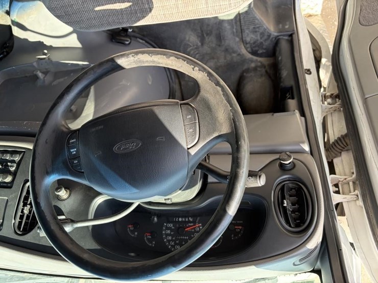 2000-ford-e350-image-20