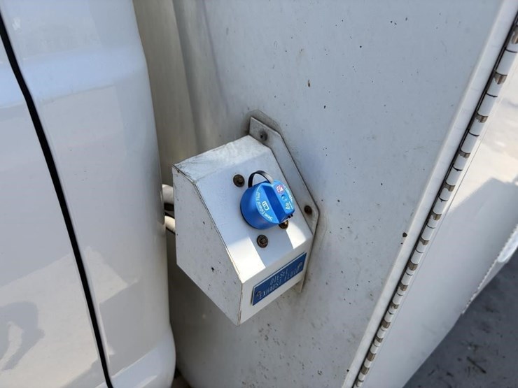 2012-ford-f550-image-21