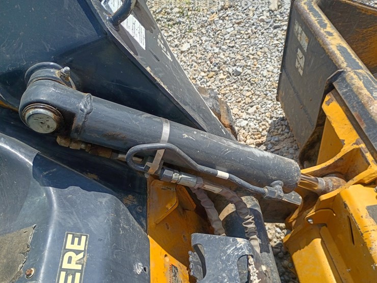 deere-325g-image-51