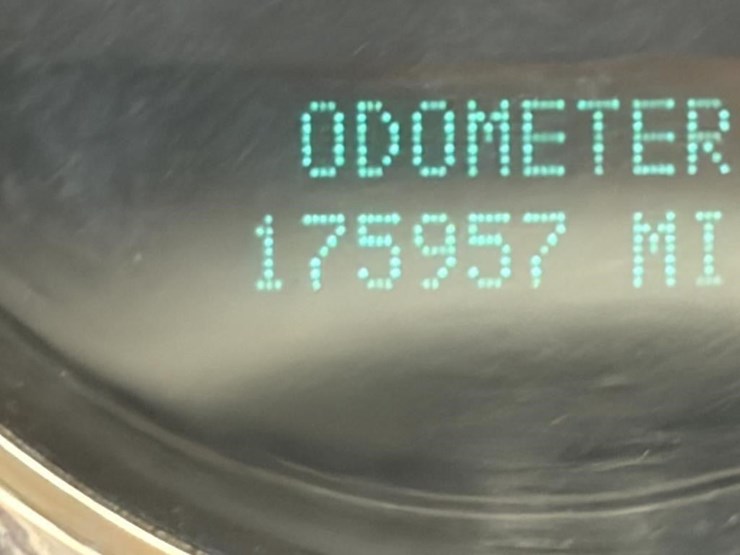 2012-gmc-sierra-3500-image-26